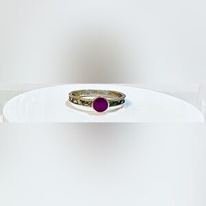 Stackable Vintage 925 Silver Ring- Small Round Purple Stone w/white ribbon sack